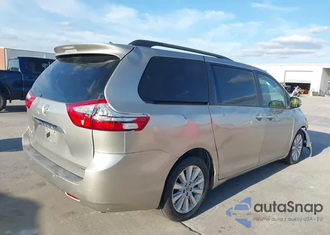 2015 Toyota Sienna Limited Premium 7 Passenger z USA, uszkodzony, nr VIN 5TDYK3DC1FS653705